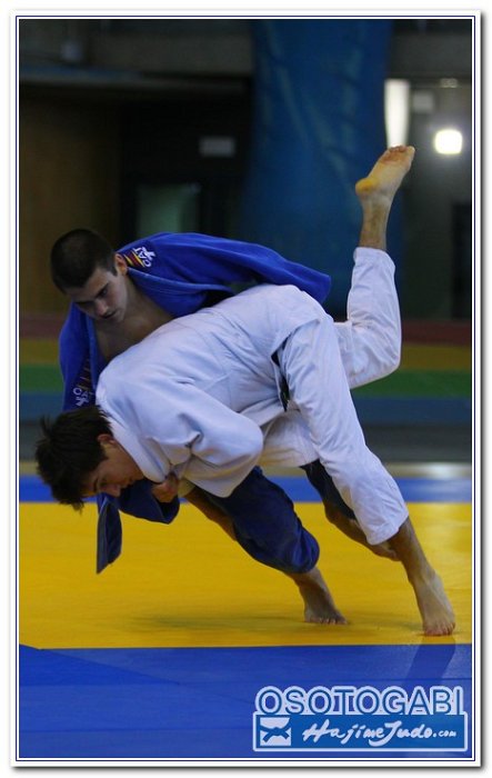 TH2011 200106